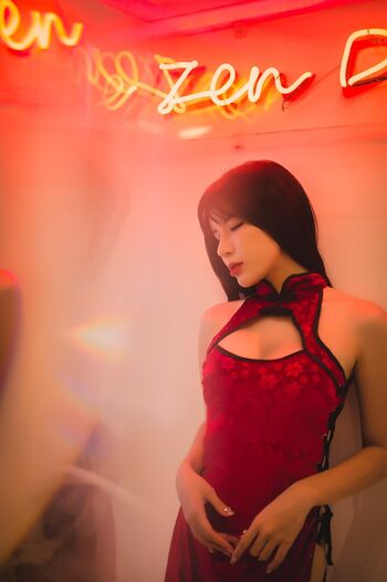 Full leaked Onlycarlyn private onlyfans photo