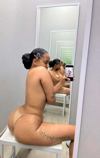 Full leaked Onlyliyah private onlyfans photo