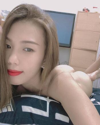 Full leaked Onlywedyselene private photo
