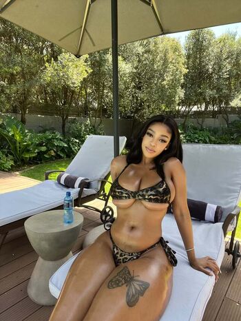 Full leaked Ontlametseofficial private onlyfans photo