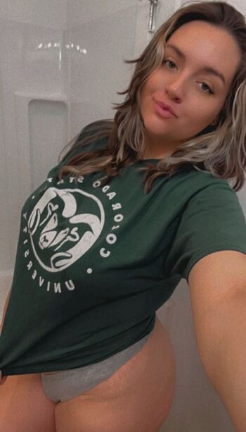 Full leaked Oohkarlalala private onlyfans photo