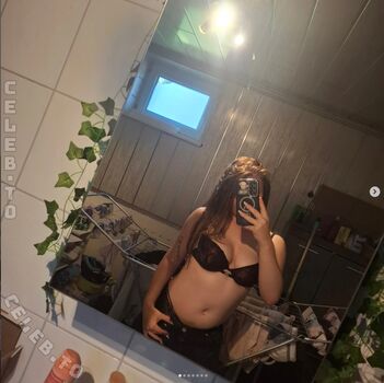 Full leaked Ossi mia private photo