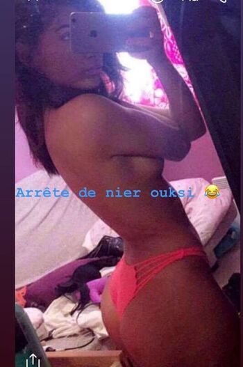 Full leaked Ouksi private photo