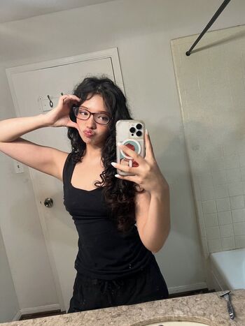 Full leaked Outrovero private photo