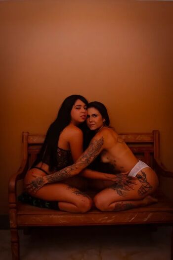 Full leaked Oxeya private onlyfans photo