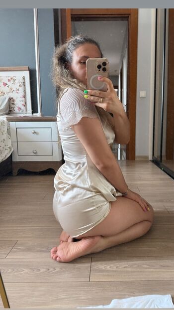 Full leaked Ozlem aksu private onlyfans photo