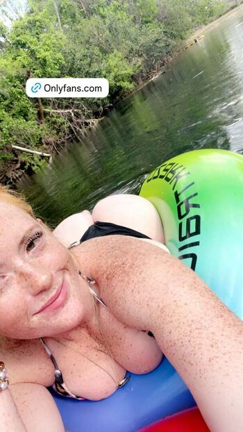 Full leaked Paigehenne private onlyfans photo