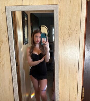 Full leaked Paisleyhart private photo