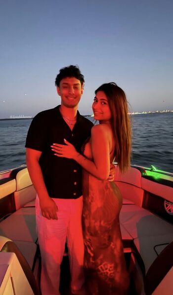 Full leaked Palak khurana private onlyfans photo