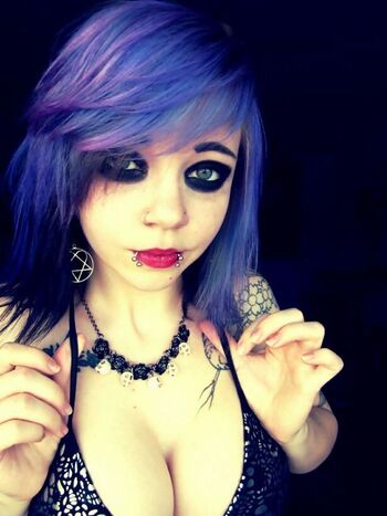 Full leaked Panic heart private onlyfans photo