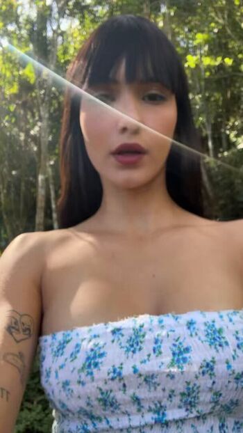 Full leaked Paola trizz private photo