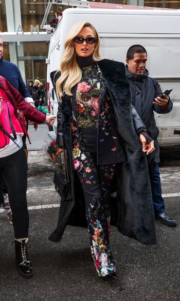 Full leaked Paris hilton page private onlyfans photo