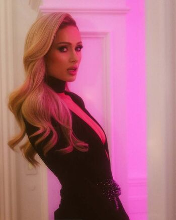 Full leaked Paris hilton page private onlyfans photo