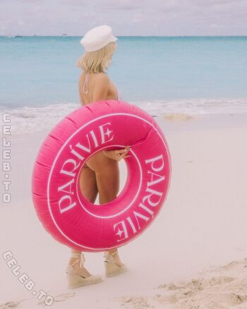 Full leaked Paris hilton page private onlyfans photo