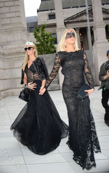 Full leaked Paris hilton page private onlyfans photo