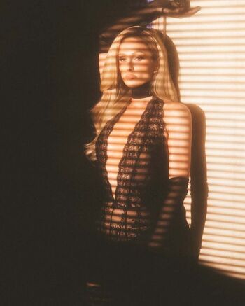 Full leaked Paris hilton page private onlyfans photo