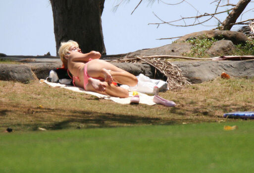 Full leaked Paris hilton private onlyfans photo