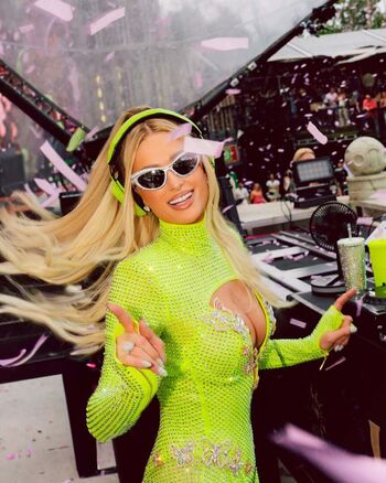 Full leaked Paris hilton private photo