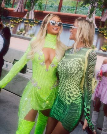 Full leaked Paris hilton private photo
