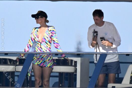 Full leaked Paris hilton page private photo
