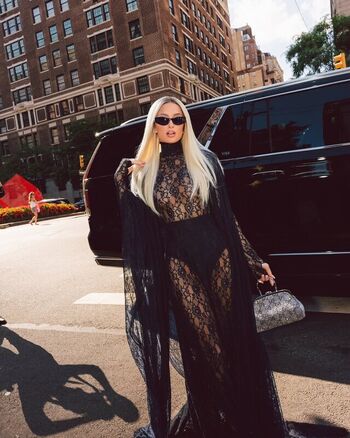 Full leaked Paris hilton private photo