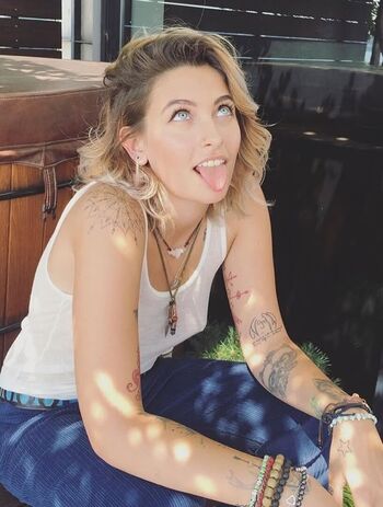Full leaked Paris jackson private photo