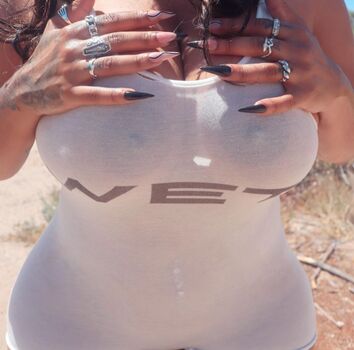 Full leaked Parisuncut private onlyfans photo