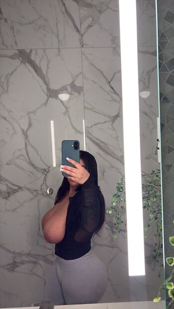 Full leaked Parlayprincesa private photo