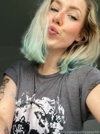 Full leaked Pastry peach private onlyfans photo