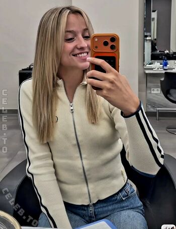 Full leaked Paula enzweiler page private photo