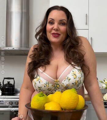 Full leaked Paula lambert private onlyfans photo