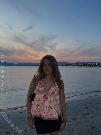 Full leaked Pauline gck private onlyfans photo