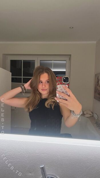 Full leaked Pauline gck private onlyfans photo