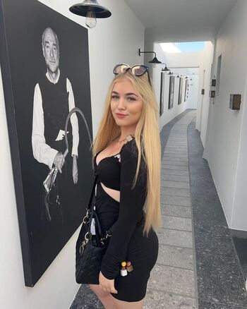 Full leaked Pauline naemi private onlyfans photo