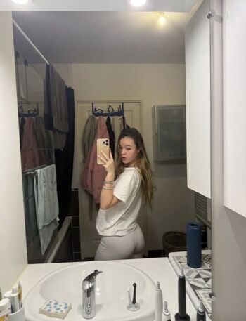 Full leaked Paulineonlinee private photo
