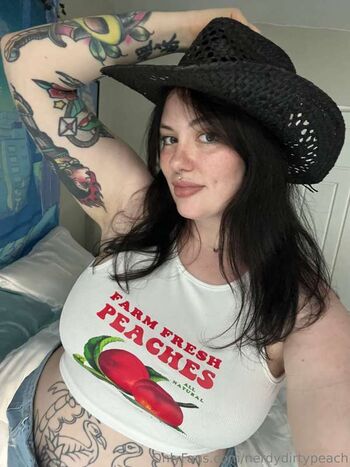 Full leaked Peach private photo