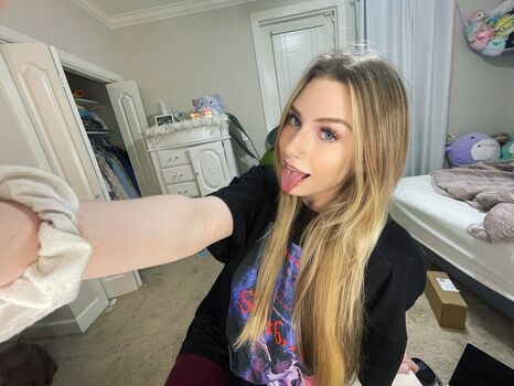 Full leaked Peachfyi private onlyfans photo