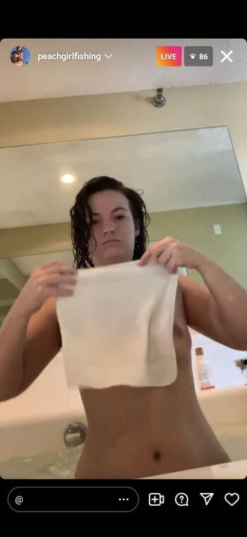 Full leaked Peachgirlfishing private photo