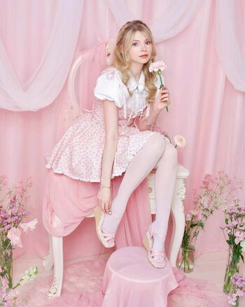 Full leaked Peachmilky private onlyfans photo