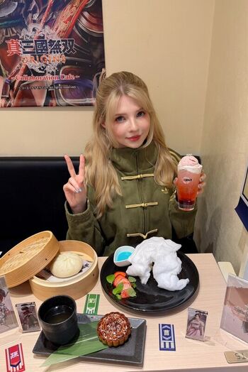 Full leaked Peachmilky private photo