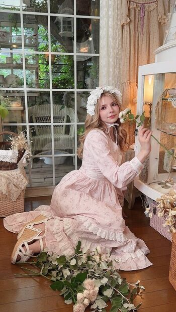 Full leaked Peachmilky private photo