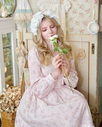 Full leaked Peachmilky page private photo