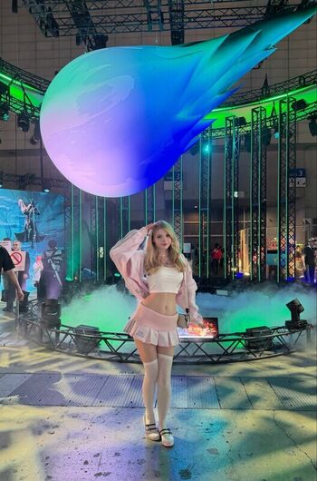 Full leaked Peachmilky private photo
