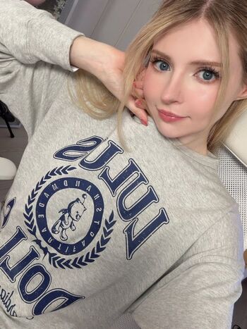 Full leaked Peachmilky private photo