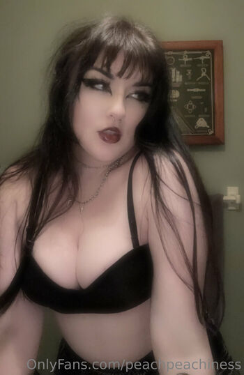 Full leaked Peachpeachiness private photo