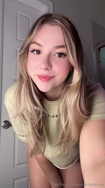 Full leaked Peachyxeen private photo