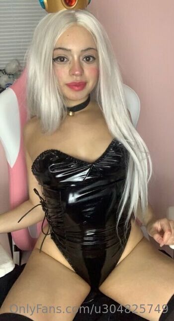 Full leaked Pearlylily private photo