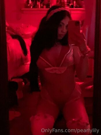 Full leaked Pearlylily private photo