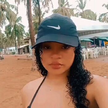 Full leaked Peitudas private photo