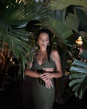 Full leaked Pelin akil private onlyfans photo